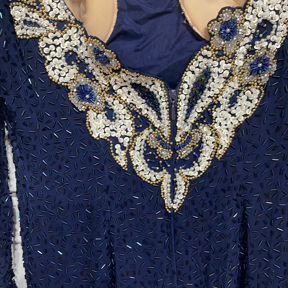 Landa 100% Silk Size 8 Navy Long Sleeve Sequined Gown - Picture 2 of 9